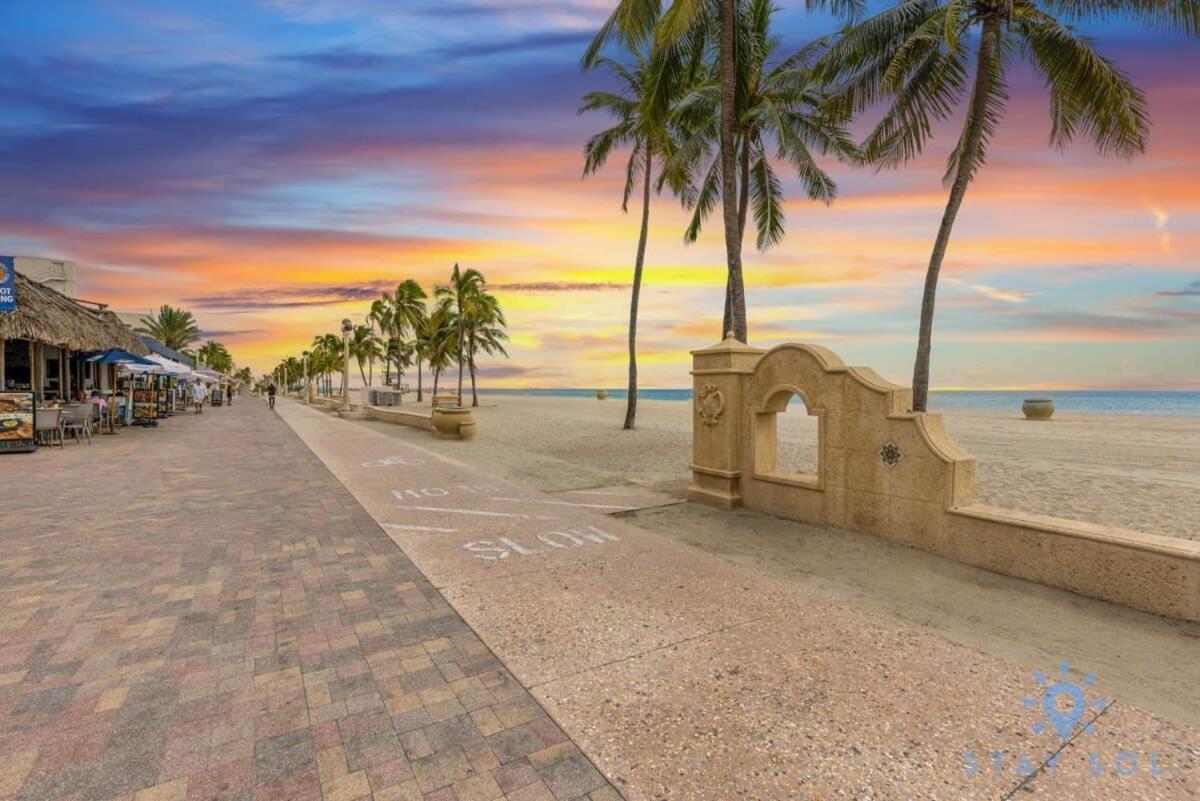 5 Beach Resort APT w FRONT BAY VIEW TERRACE UP TO 6 POOL Hollywood Exterior foto